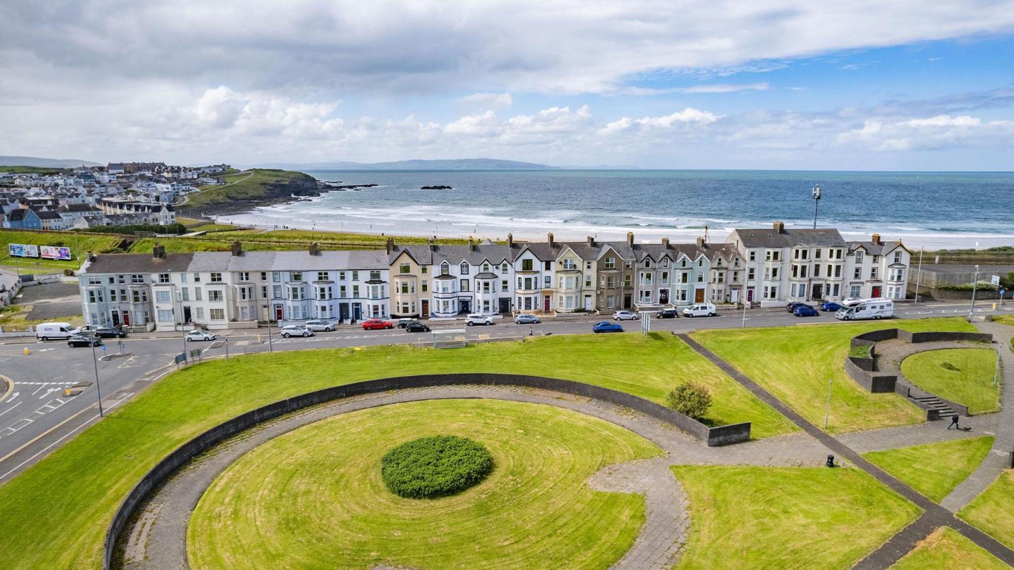 Апартаменты 1 Dunluce Park - Portrush By The Sea Экстерьер фото